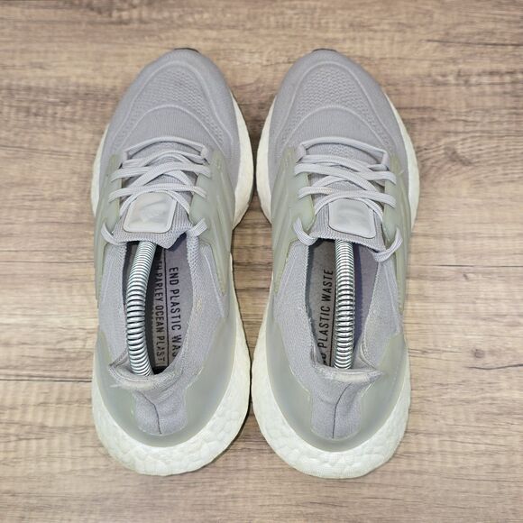 Adidas Ultraboost 22 Women's Size 7.5 Gray Running Shoes (GX5594) - Picture 5 of 9